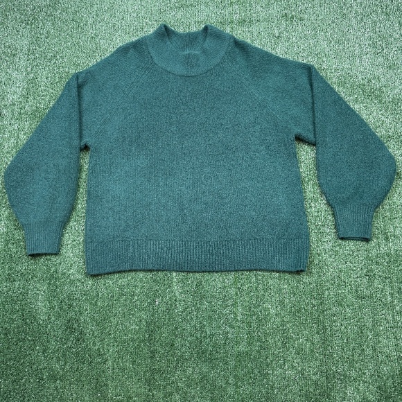 GAP Tops - Gap Sweater Women's Size L Green Knit Pullover Long Sleeve